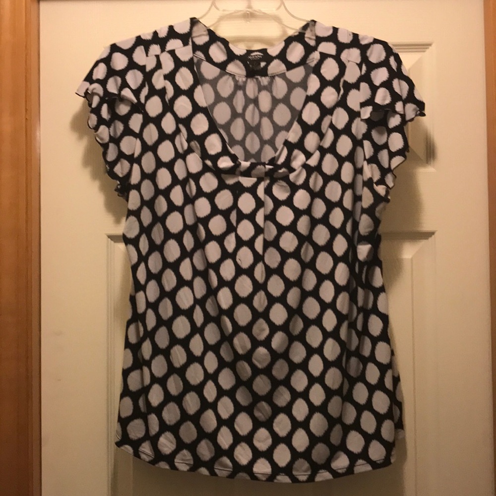 Black and white top